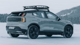 2026 Volvo EX30 Cross Country full