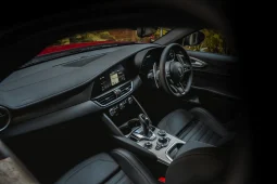 Alfa Romeo Giulia full