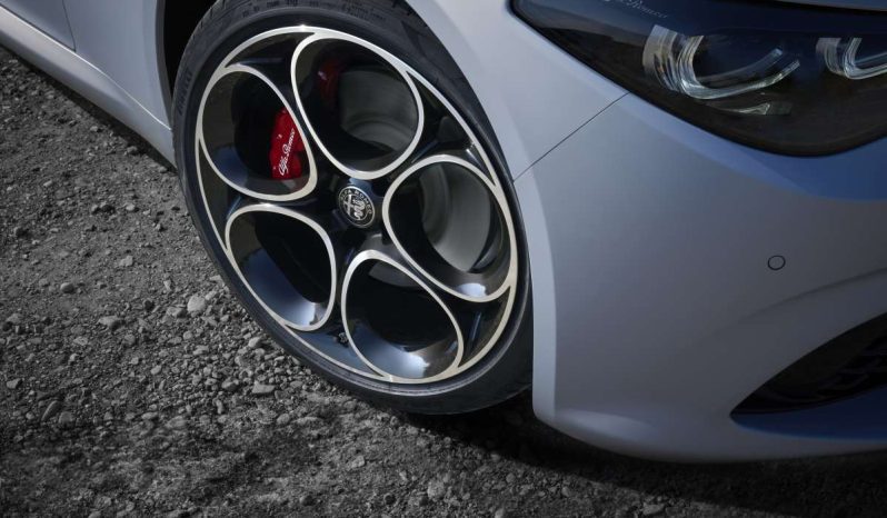 Alfa Romeo Giulia full