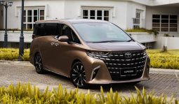 Toyota Alphard full
