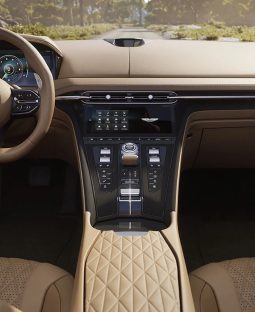 Aston Martin DB12 Volante full