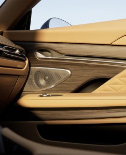 Aston Martin DB12 Volante full