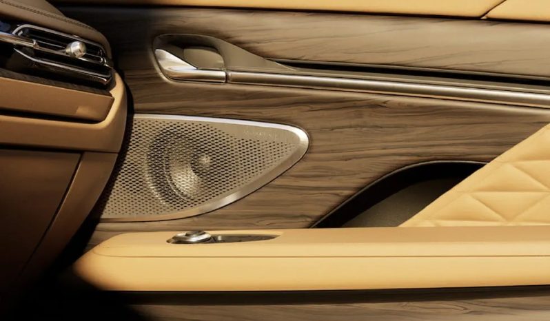 Aston Martin DB12 Volante full