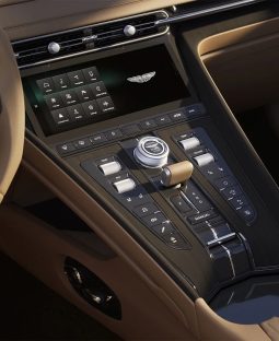 Aston Martin DB12 Volante full