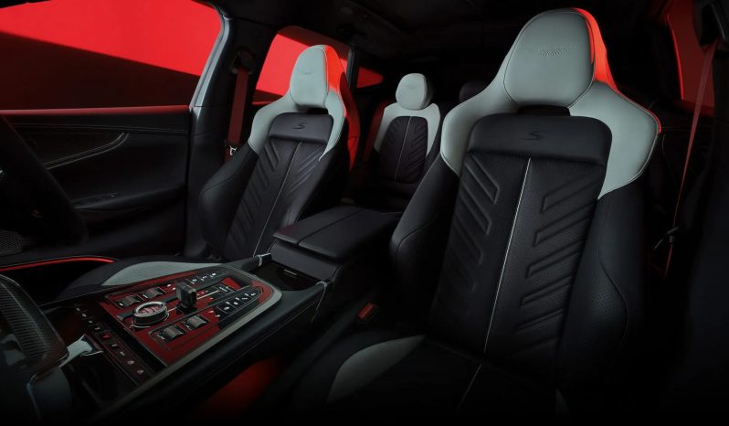 Aston Martin DBX S full