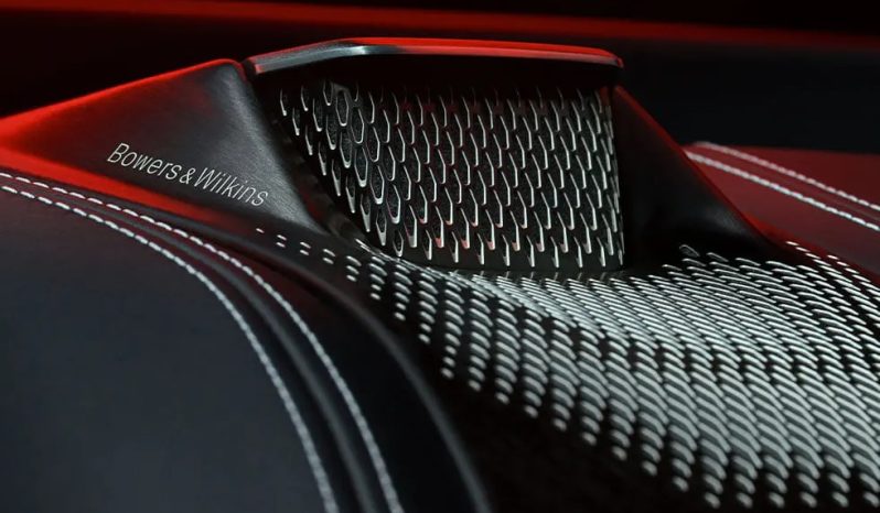 Aston Martin DBX S full