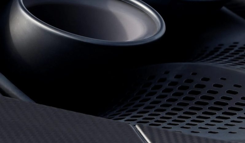 Aston Martin Valhalla full
