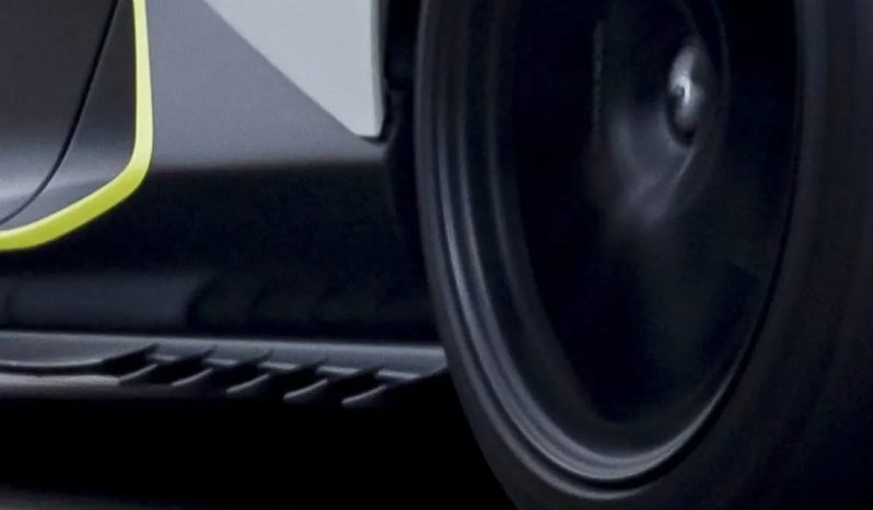 Aston Martin Valhalla full