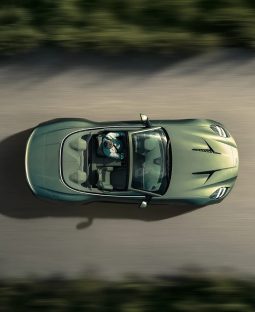 Aston Martin Vanquish Volante 2025 full