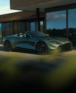 Aston Martin Vanquish Volante 2025 full