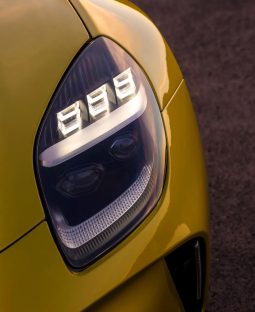 Aston Martin Vantage Coupe full