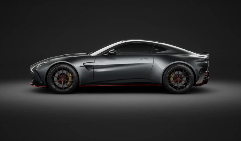 Aston Martin Vantage Coupe full