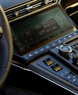 Aston Martin Vantage Coupe full