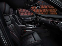 Audi Q8 e-tron 55 quattro full