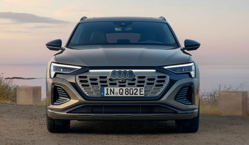 Audi Q8 e-tron 55 quattro full