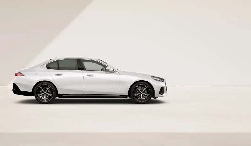BMW 520i M Sport full