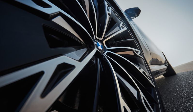 BMW 740i sDrive M Sport Pro full