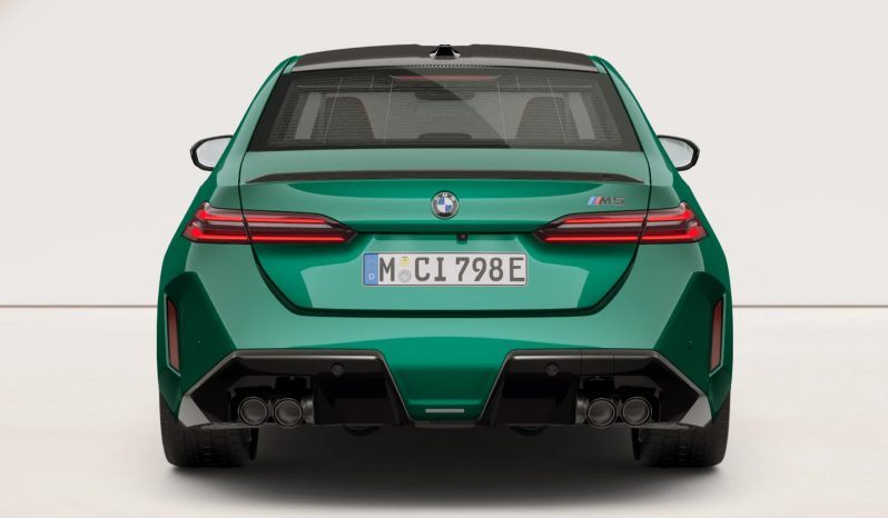 BMW M5 Sedan full