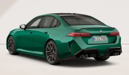 BMW M5 Sedan full