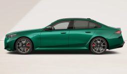 BMW M5 Sedan full