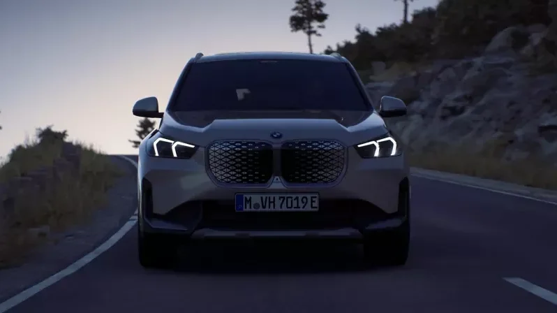 BMW iX1 eDrive20 M Sport full