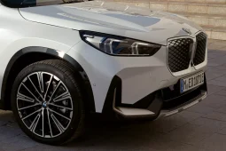BMW iX1 eDrive20 M Sport full