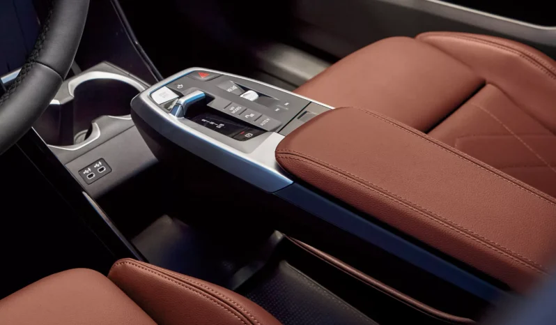 BMW iX1 eDrive20 M Sport full