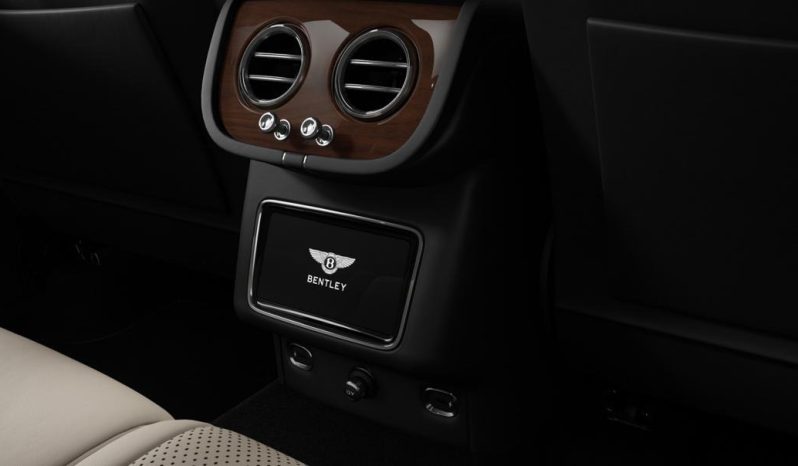 Bentley Bentayga V8 full