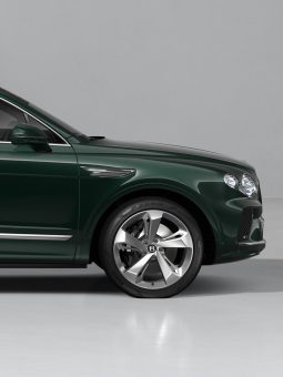 Bentley Bentayga V8 full