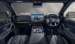 Denza B8 Luxury DMO Super Hybrid SUV full