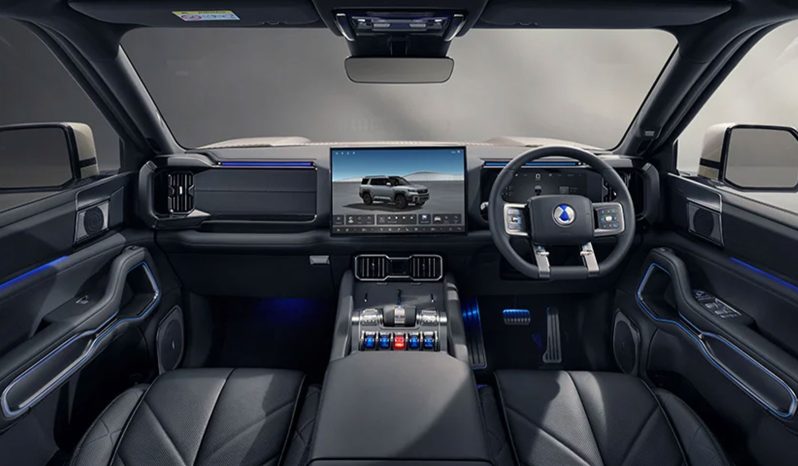 Denza B8 Luxury DMO Super Hybrid SUV full