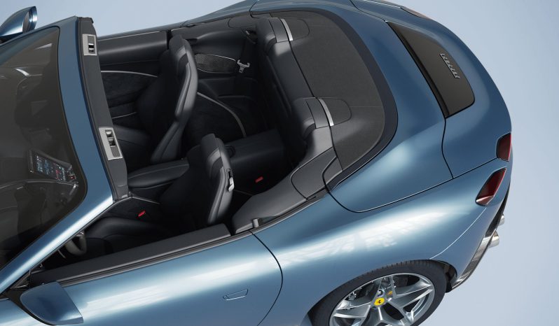Ferrari Roma Spider full