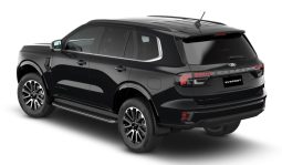 Ford Everest Platinum 2.0L Turbo Diesel 4WD 10AT full