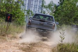 Ford Ranger Raptor 2.0L Bi-Turbo Diesel 4WD 10AT full