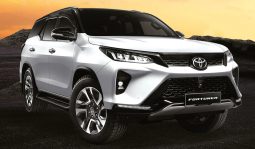 Toyota Fortuner 2.8 VRZ AT 4WD full