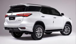 Toyota Fortuner full
