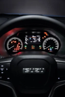 Isuzu D-Max 2.2L Auto Plus 4×2 AT full