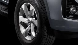 Isuzu D-Max 2.2L Standard 4×4 MT full