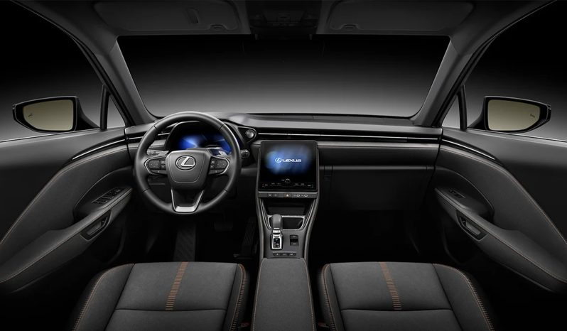Lexus LBX Luxury full