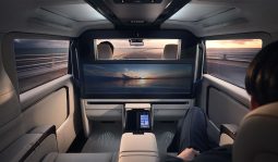Lexus LM 500h 4-Seater full