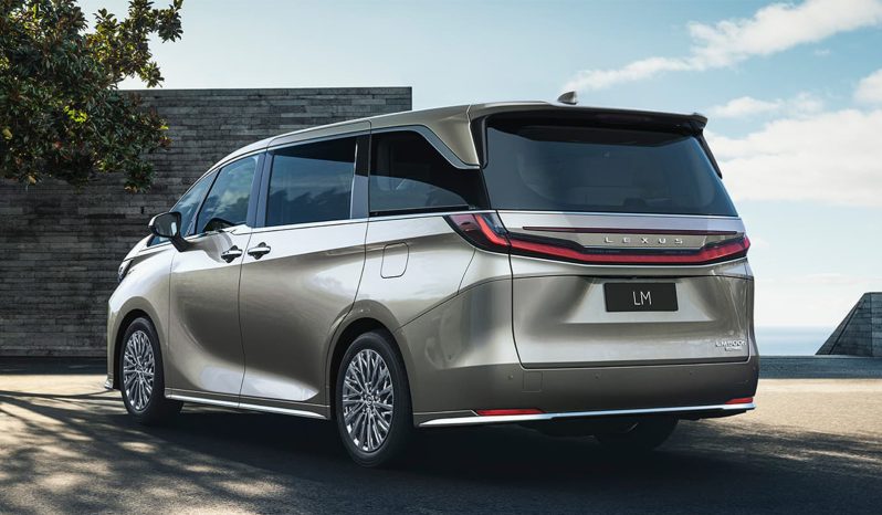 Lexus LM 500h 4-Seater full