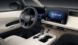 Lexus LM 500h 4-Seater full