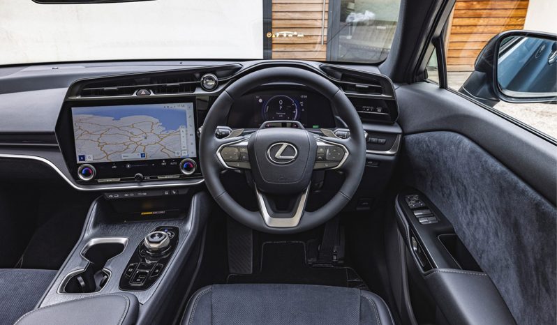 Lexus RZ 450e Luxury full