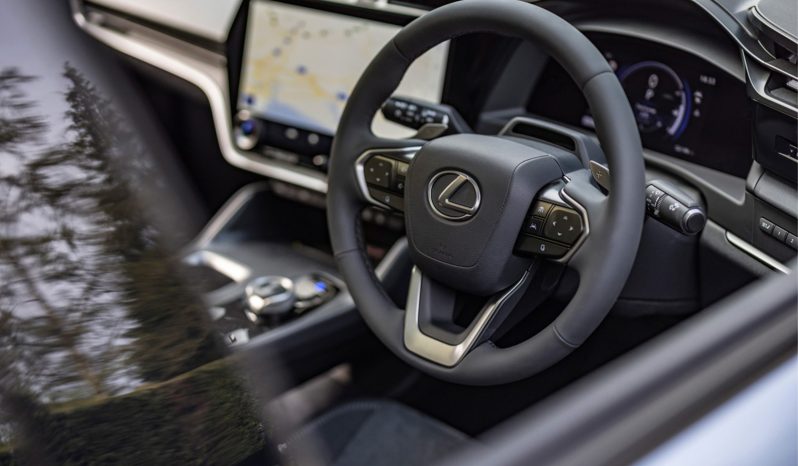 Lexus RZ 450e Luxury full