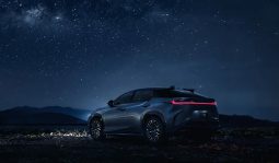 Lexus RZ 450e Luxury full