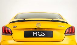 MG HS 1.5T STD full