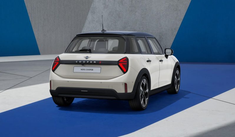 MINI Cooper S 5-Door full