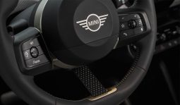 MINI Cooper SE full