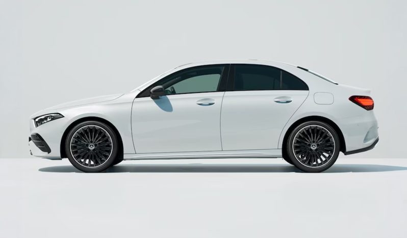 Mercedes-Benz A-Class Sedan A 250 4MATIC AMG Line full