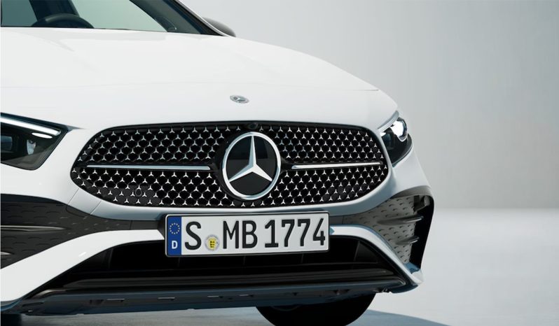 Mercedes-Benz A-Class Sedan A 250 4MATIC AMG Line full